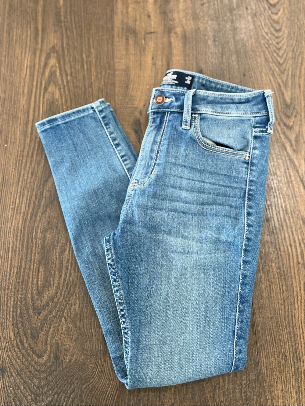 Hollister Women's Skinny Jeans in Light Blue Wash